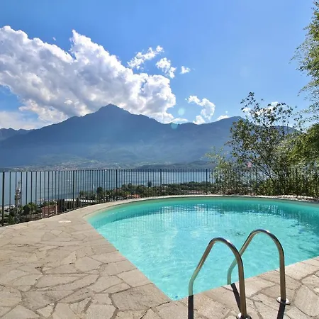 Piazzo Sleeps 6 Pool Apartment *